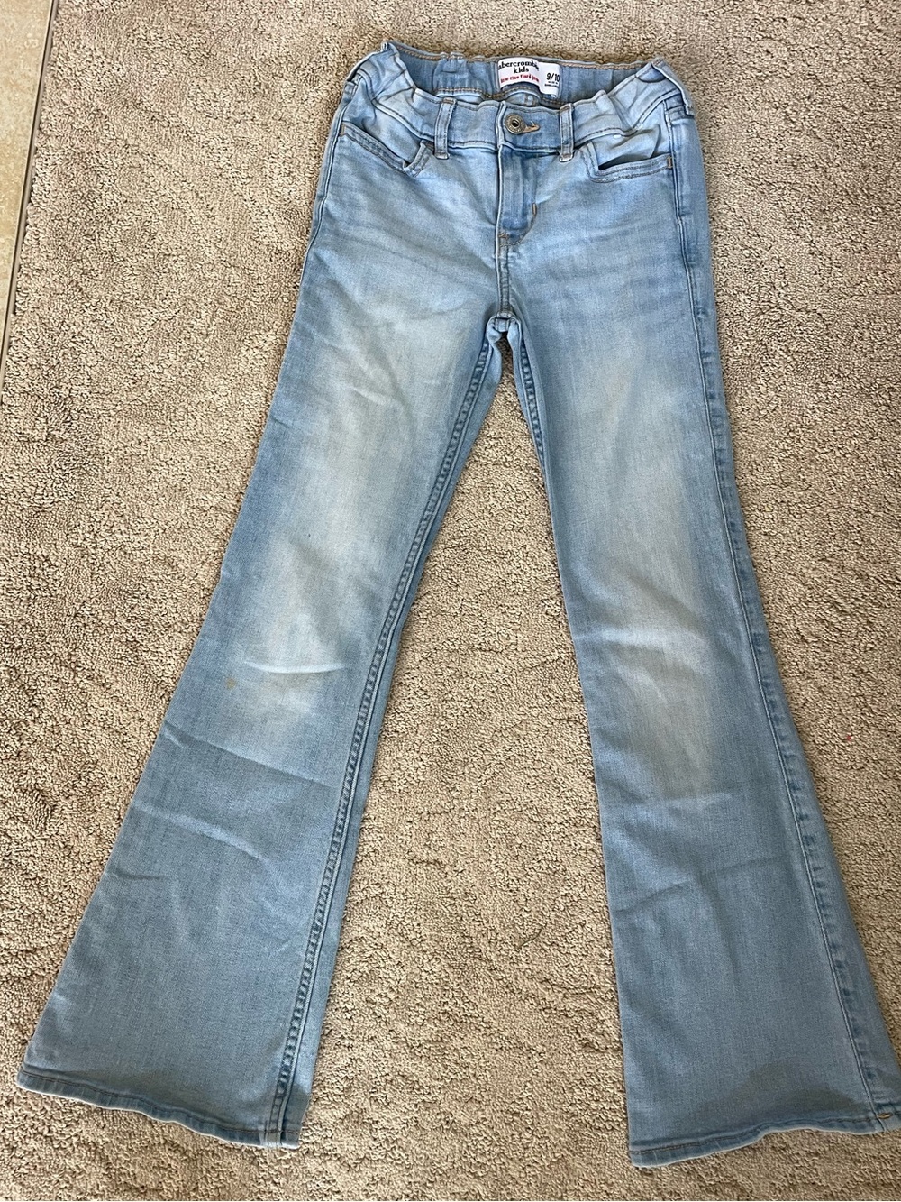 abercrombie kids Light Wash Low-Rise Flare Jeans 9/10